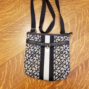 Tommy Hilfiger Purse NWOT